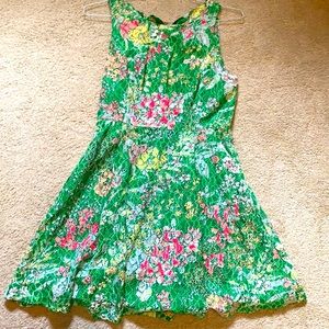 Anthropology floral dress with pockets. Exposed back zipper